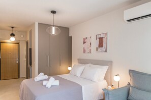 1 bedroom, iron/ironing board, WiFi, bed sheets - Cubes Living Athens, Studio 101  (Athina)