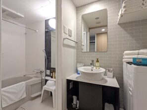 Blackout drapes, soundproofing, free WiFi, bed sheets - Eslead Hotel Osaka Nipponbashi (Osaka)