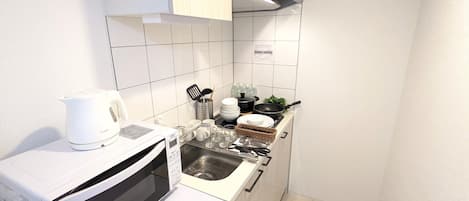 Fridge, microwave, stovetop, electric kettle