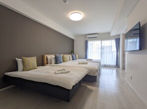 Blackout curtains, soundproofing, free WiFi, bed sheets - Eslead Hotel Osaka Nipponbashi (Osaka)
