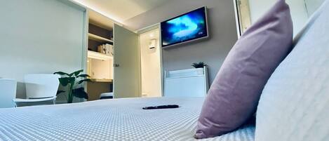 1 bedroom, desk, iron/ironing board, free WiFi