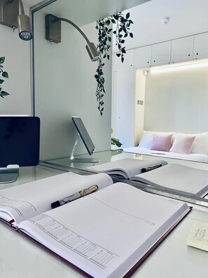 المنشأة من الداخل