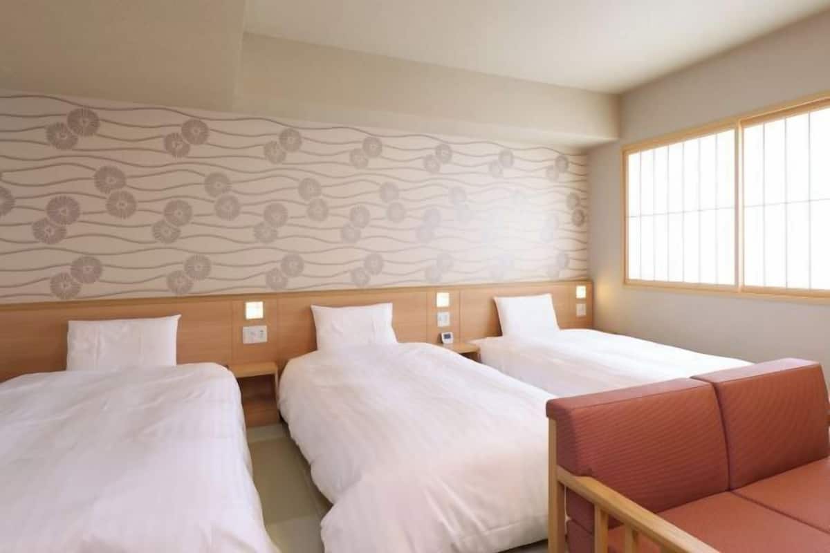 1 bedroom, desk, free WiFi, bed sheets
