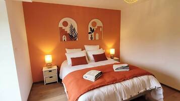 5 habitaciones, tabla de planchar con plancha y wifi