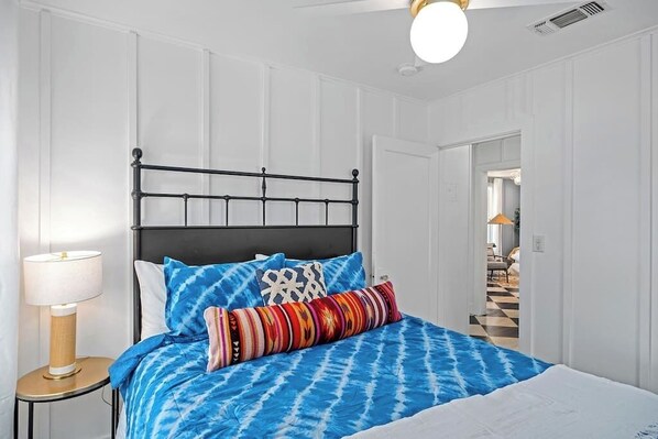 2 bedrooms, iron/ironing board, WiFi, bed sheets