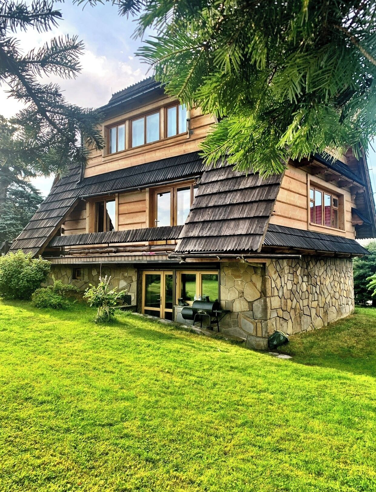 Rumah, 3 kamar tidur, perapian, pemandangan gunung | Eksterior