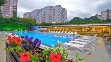 Außenpool (je nach Saison geöffnet)