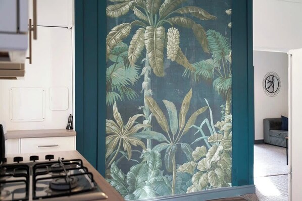 Refrigerador, microondas, horno, placa de cocina