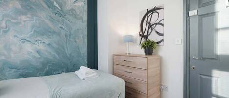 4 bedrooms, Internet, bed sheets