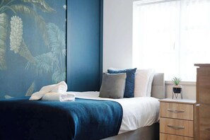 4 habitaciones, insonorización, tabla de planchar con plancha y wifi 