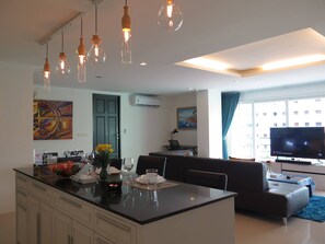 Dining - 6-18 - 3 Bdr Spacious Penthouse With Shared Pool (Patong)