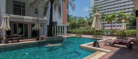 Apartment, 3 Bedrooms, Accessible, City View | Pool | Outdoor pool