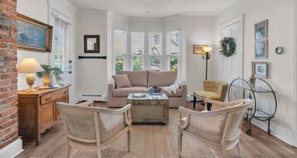 The Stockton-A charming Victorian Apartment