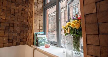 Deansgate Townhouse by City SuperHost