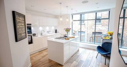 Deansgate Townhouse by City SuperHost