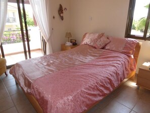 3 間睡房、熨斗/熨衫板、Wi-Fi、床單