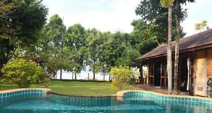 Viang Yonok Hotel Restaurant Sports Club