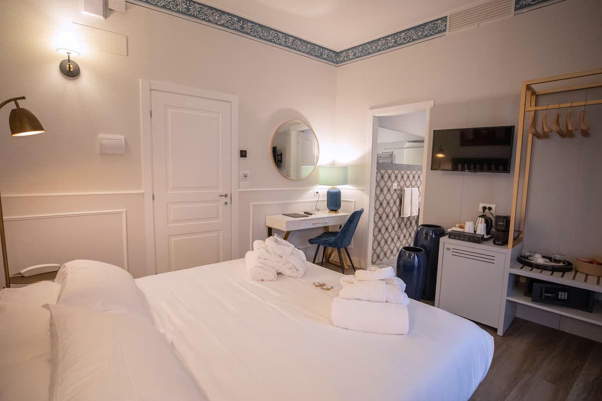 Habitación superior | 1 dormitorio, sábanas italianas Frette, ropa de cama de alta calidad
