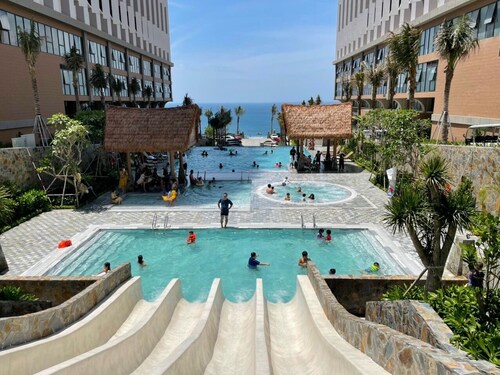 Front Beach Condotel Apec Mandala Mui Ne - New in 2023