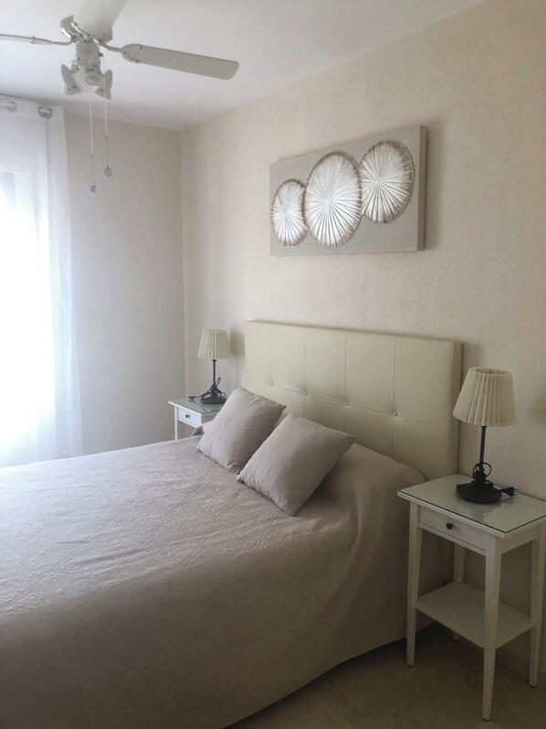 3 habitaciones, tabla de planchar con plancha y wifi gratis