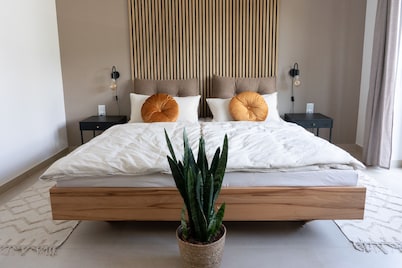 Sunrise Suite | Modern oasis of well-being