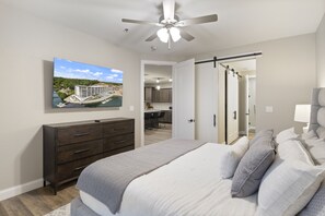 3 bedrooms, iron/ironing board, free WiFi, bed sheets - Topsider Experience in the Heart of Osage Beach (Osage Beach)
