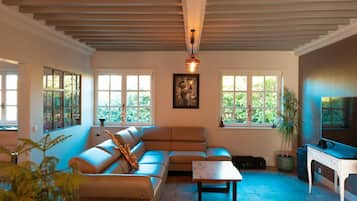 TV, fireplace, foosball