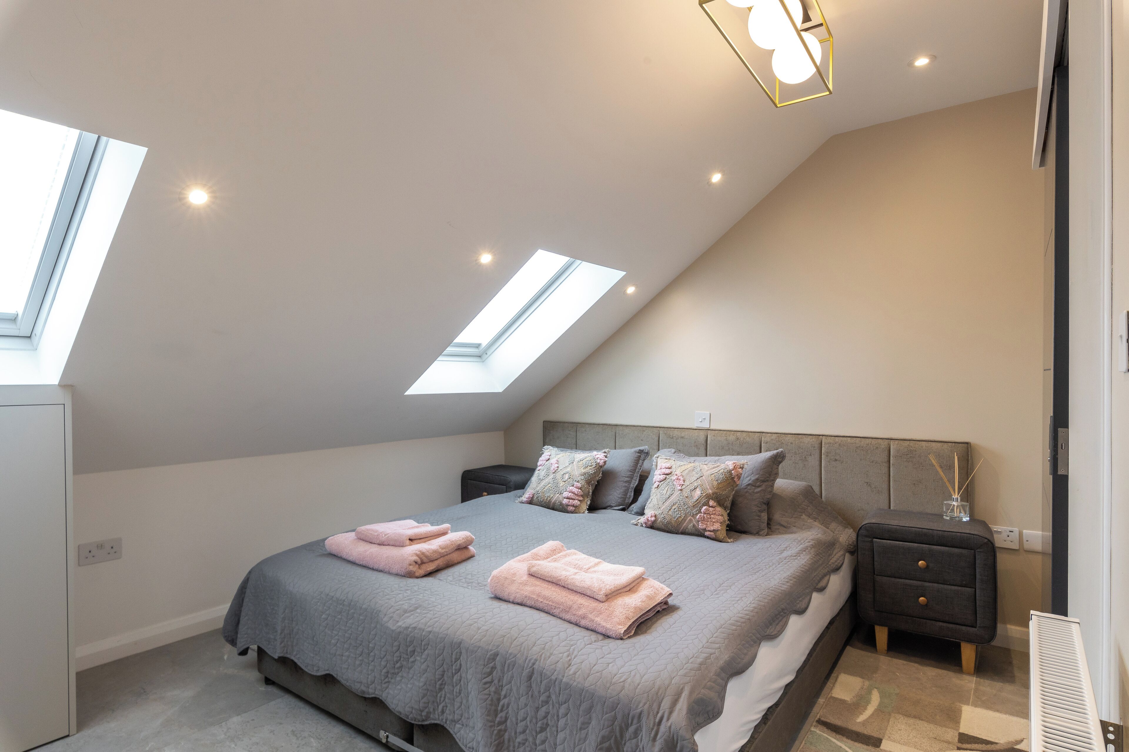 Apartment | 2 bedrooms, iron/ironing board, free WiFi, bed sheets