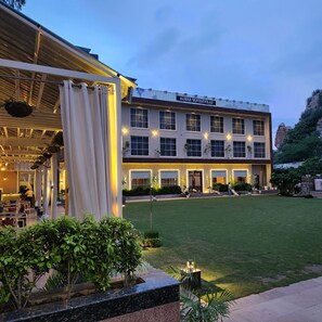 Front of property - Alwar Vanyaevilas (Alwar)