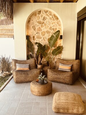 Terrace/patio - Naya pool & garden view  bungalow (Rhodes)