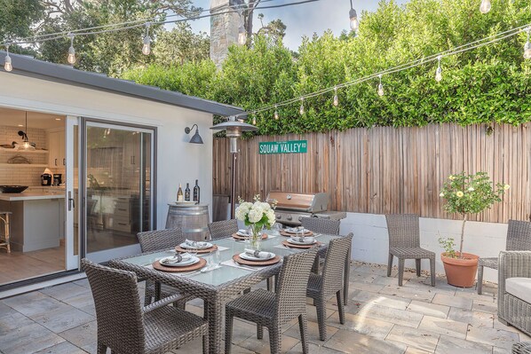 Outdoor dining