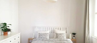 A renovated old-fashioned apartment full of light 5 min from the Charles Bridge.