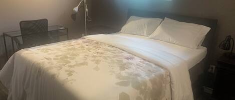 2 chambres, fer et planche à repasser, Wi-Fi, literie fournie