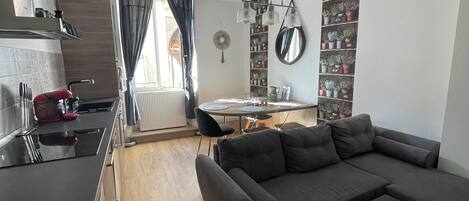 Smart-TV, Videospiele, Bücher