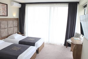 Blackout curtains, soundproofing, iron/ironing board, free WiFi