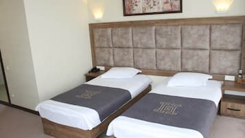 1 bedroom, blackout drapes, soundproofing, iron/ironing board