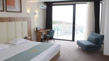 Cortinas blackout, quartos à prova de som, ferros/tábuas de passar roupa