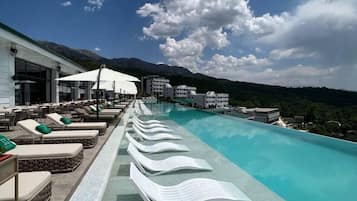 Indoor pool, outdoor pool