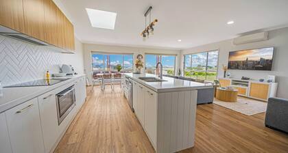 Contemporary retreat in idyllic coastal area