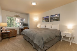 3 chambres, bureau, fer et planche à repasser, Wi-Fi gratuit