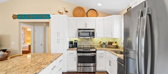 Boat Parking, Pet Friendly, Screened Porch, Private Beach Access