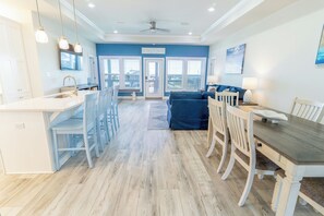 Dining - GOLF CART, Pool Heat/Chill Option, 4BR/4BA, Private Pool & Gulf Views! (St. George Island)