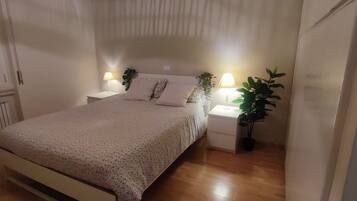 2 chambres, coffres-forts dans les chambres, bureau, Wi-Fi gratuit