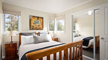 Family Cottage | 1 bedroom, individually furnished, bed sheets