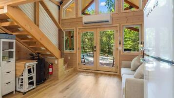 Cabin, nhiều giường, bếp, quang cảnh vườn (Tree Farm Duo) | Nội thất