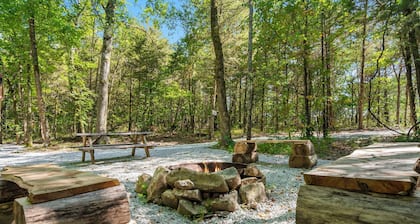 Hidden Hollow - Desirable Ozark Glamping!