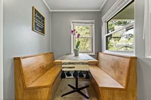 Dining - {Cheryl's Blackstone Retreat} A quiet place with ultimate convenience to explore (Asheville)