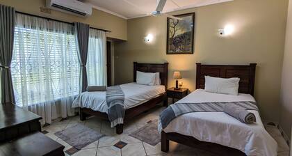 Room-zambezi Family Lodge - Buffalo Room