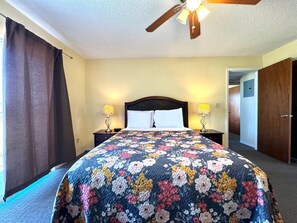 3 bedrooms, desk, iron/ironing board, free WiFi - 945 Sweet retreat 4 bedrooms with pool and spa (kissimmee)