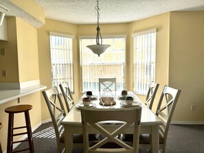Dining - 945 Sweet retreat 4 bedrooms with pool and spa (kissimmee)